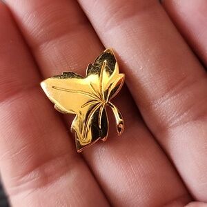 VTG Monet Gold Leaf Brooch